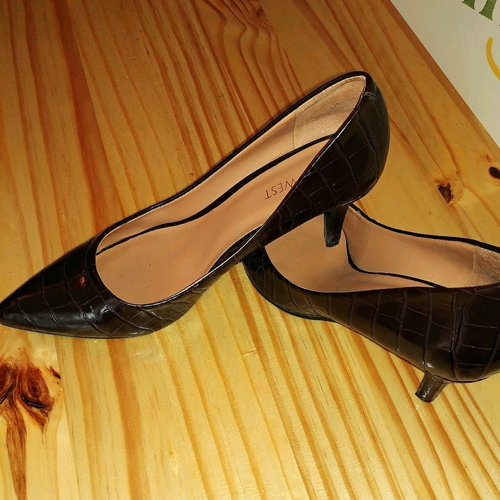 Nine West Brown Pumps